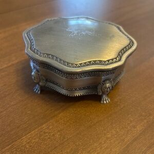 Vintage Silver tone Metal Trinket Jewelry Box
